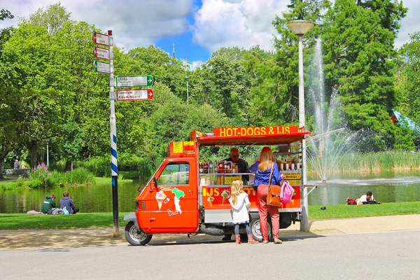 Living in Amsterdam - Public Transportation in Amsterdam